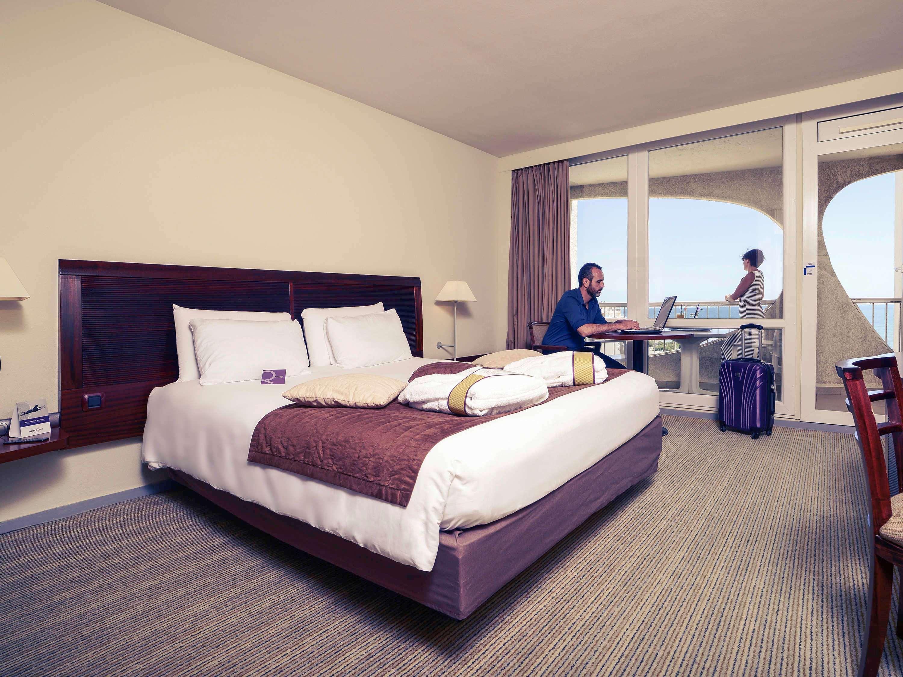 Mercure Port Motte Hotel 4*